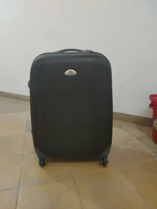 Maleta de viaje IO negra