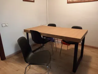 Mesa comedor y 4 sillas madera y metal