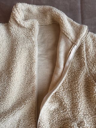 Chaqueta beige de borreguito