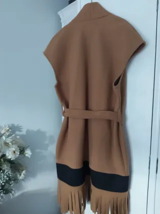 Abrigo chaleco marrón sin mangas