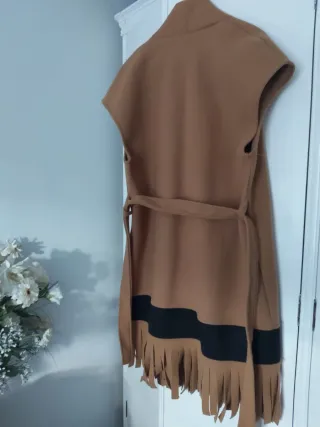 Abrigo chaleco marrón sin mangas