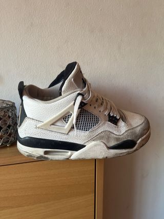 Jordan 4 Military Black