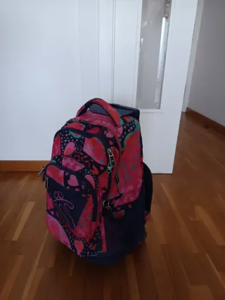 Mochila Totto con ruedas y estampado
