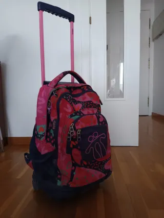 Mochila Totto con ruedas y estampado