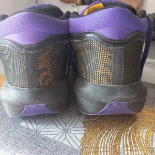 Zapatillas Nike Lebron Witness 8 Talla 42.5