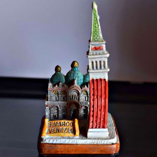 Figura Plaza San Marcos Venecia