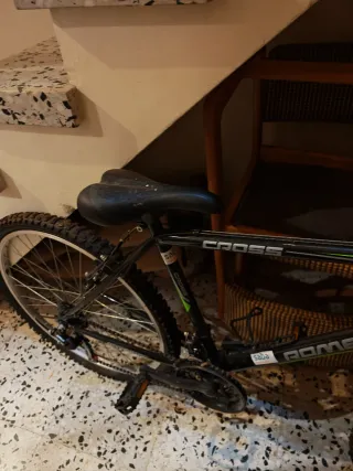 Bicicleta infantil negra