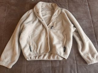 Chaqueta beige de borreguito