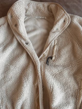 Chaqueta beige de borreguito