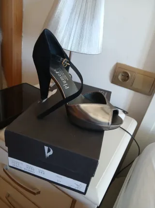 Zapatos de tacón Plumier talla 37 20 euros el par
