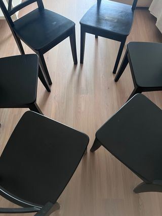 6 Sillas Ingolf IKEA Negras + 2 cojines grises