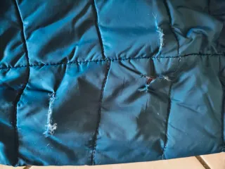 Piumino ultraleggero blu e arancione