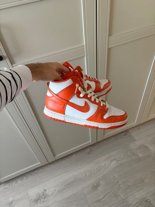 Nike Dunk High Naranja y Blanco
