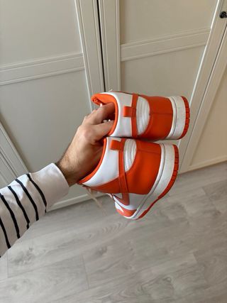 Nike Dunk High Naranja y Blanco