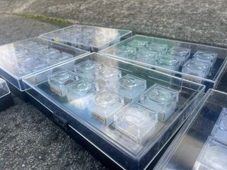 Colección de minerales en estuches