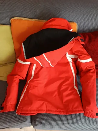 Chaqueta de nieve Traxbay roja y negra