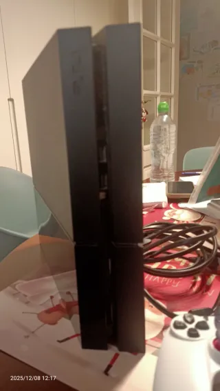 PS4 (PlayStation 4) con 3 controller e giochi