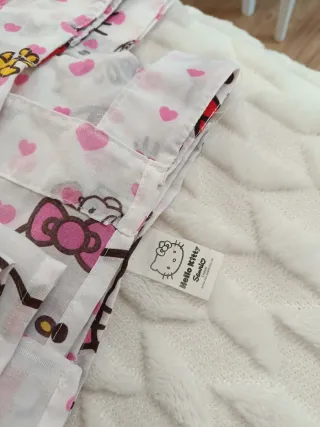 Juego d cortinas Hello Kitty Medidas 1.45/2.65