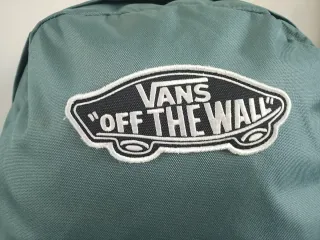 Mochila Vans color verde azulado, no negocio