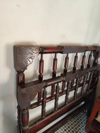 Cama madera antiguos tallados