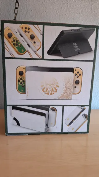 Nintendo Switch OLED Zelda Tears of the Kingdom