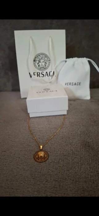 Collar Versace Dorado