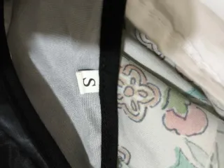 Vestido gótico con calaveras y rosas