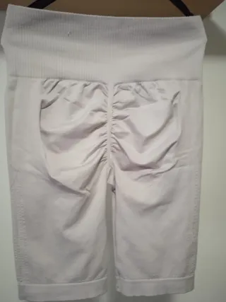 Mallas morado clarito.