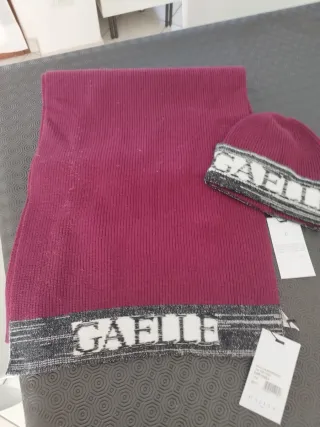 Set cappello e sciarpa GAELLE bordeaux