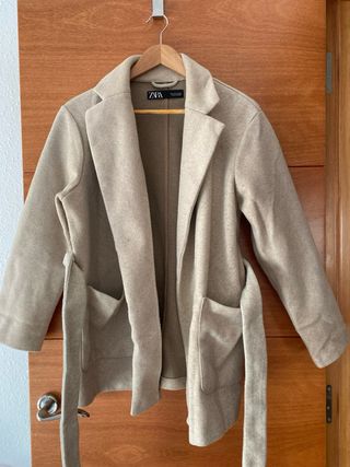 Chaqueta Zara Beige