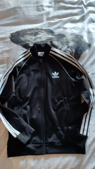 Chaqueta Adidas Negra Niño talla 11/12 años(152cm)