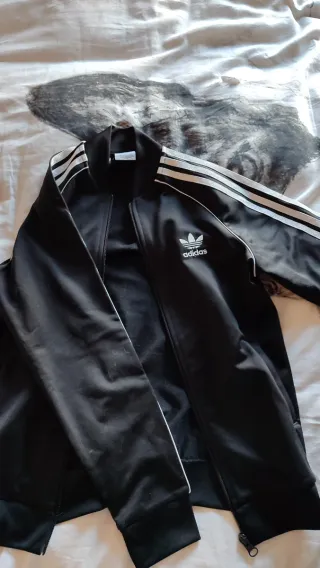 Chaqueta Adidas Negra Niño talla 11/12 años(152cm)