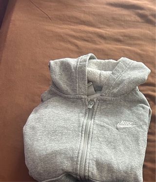 Sudadera Nike Gris Talla 137-147