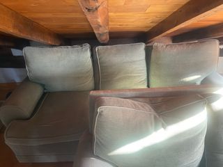 Sofás 2 y 3 plazas  50€ los dos.