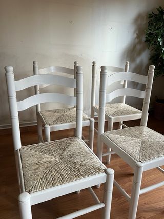 4 Sedie in legno massello