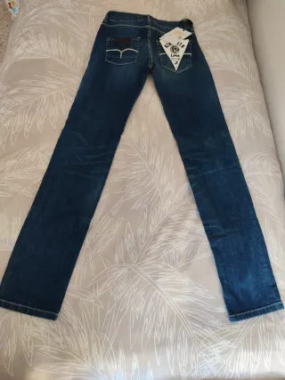 Vaqueros Lois Talla 34 Sin estrenar