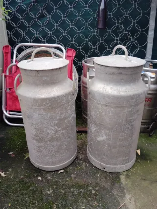 2 Lecheras Antiguas Decoración