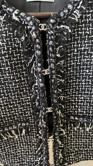 Chaqueta Chanel Tweed Negra y Blanca