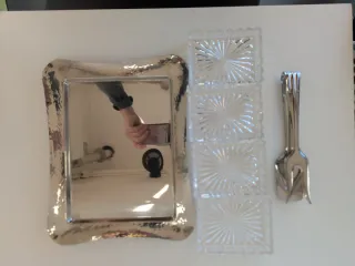 Antipastiera in vetro e metallo con pinza