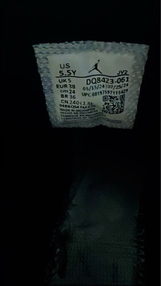 Zapatos Jordan Niños Rojo y Negro