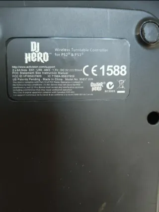 DJ Hero – Wireless Turntable Controller PS2/3