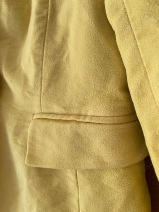 Blazer amarillo Zara