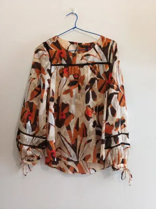 Blusa Massimo Dutti floral beige y naranja