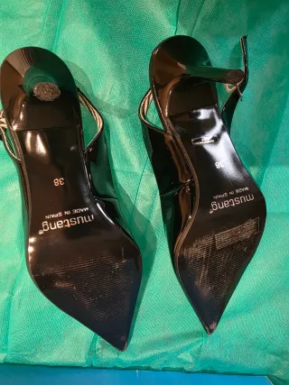 Zapatos de vestir Mustang negros