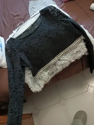 Top corto encaje negro Talla pequeño