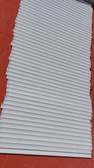 Persianas enrollables blancas