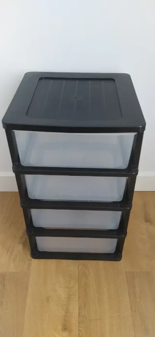 Cajonera de plástico transparente y negra