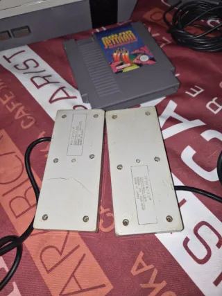 Nintendo NES Consola con mandos y juego