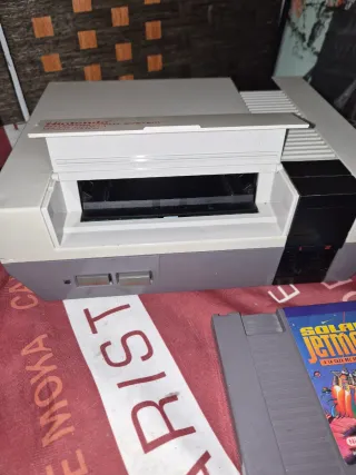Nintendo NES Consola con mandos y juego