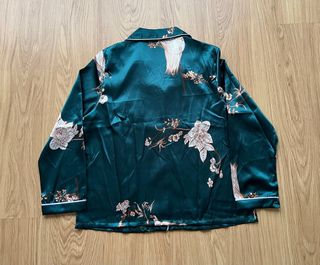 Pijama verde con estampado floral M